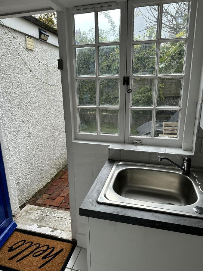 Amazing Apartment, Private Garden, Off Street Parking Brighton Екстериор снимка